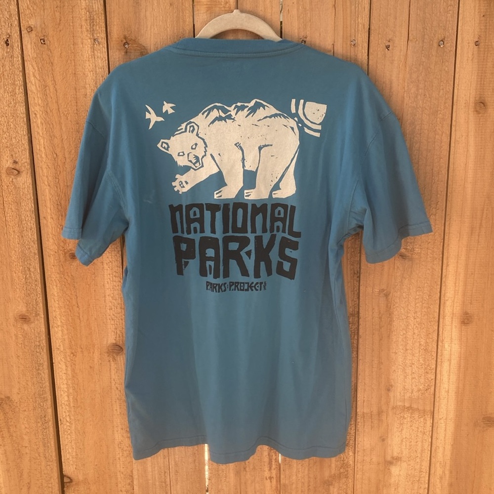 Parks Project Mountain Bear Pocket Tee Unisex Size L Blue 100% Cotton Graphic